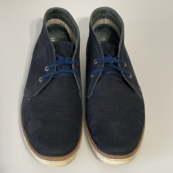 Donald Pliner Men\'s Size 10 Timm Chukka Navy Blue Suede Lace Up‎ Casual Boot